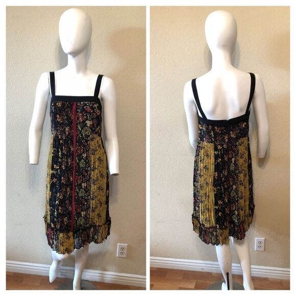 Sandra Darren Floral Pleated Midi Dress Size 12P - Picture 1 of 8